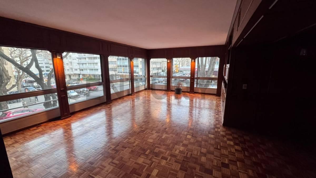 Foto de Exclusivo depto de categoria en Pocitos/GARAGE/FRENTE/mt Rambla/Sobre, imagen 5