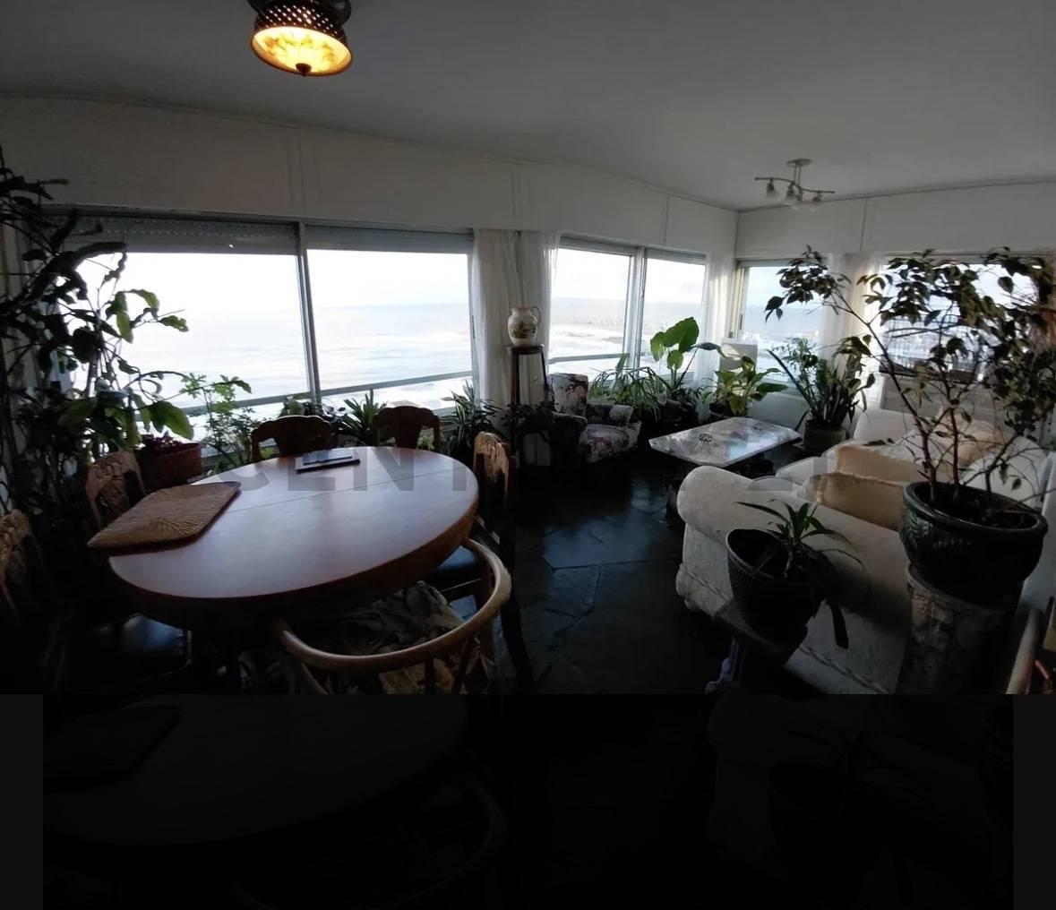 Foto de Exclusivo en piso 12, península Punta del Este, cochera incluida, imagen 1