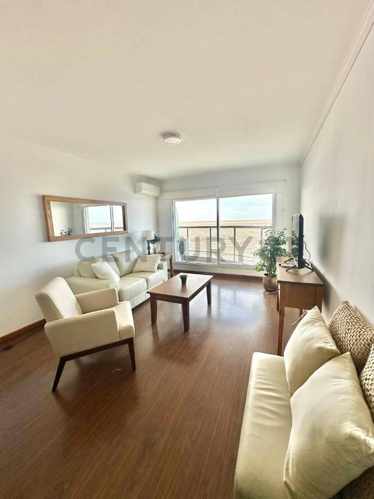 Foto de PUNTA CARRETAS RAMBLA-AMOBLADO- 1 DORMITORIO -GARAGE- PISCINA, imagen 1