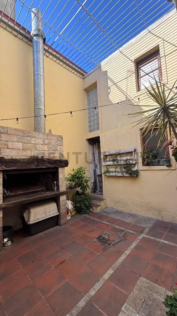 Foto de Casa en venta Cordon, 3 dormitorios 3 baños, Padrón único, garage 2, imagen 4