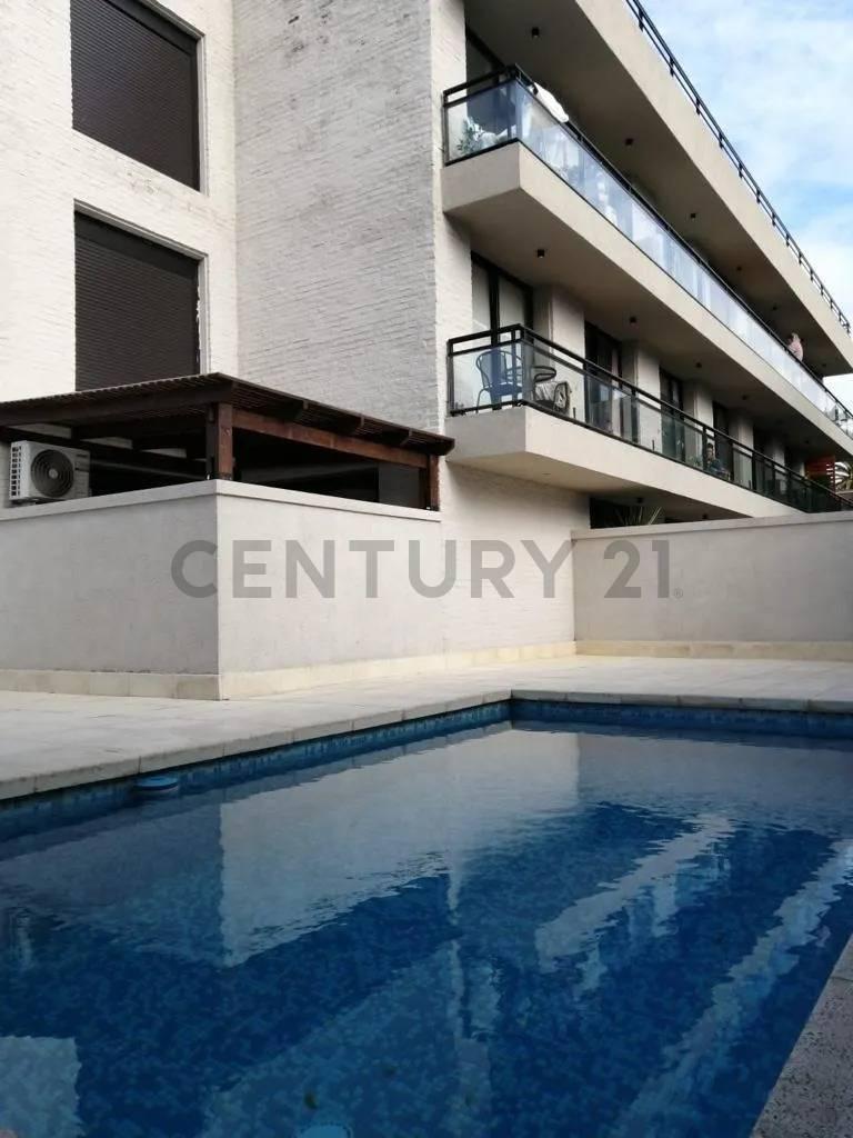 Foto de Monoambiente + Patio de 30 m2, Malvin, Gym, Piscina, Parrillero., imagen 1