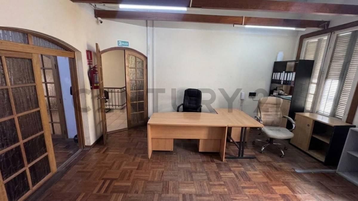 Foto de Oficina SIN GC/4 ambientes en Ciudad vieja/mt Rambla/Gran potencial, imagen 1