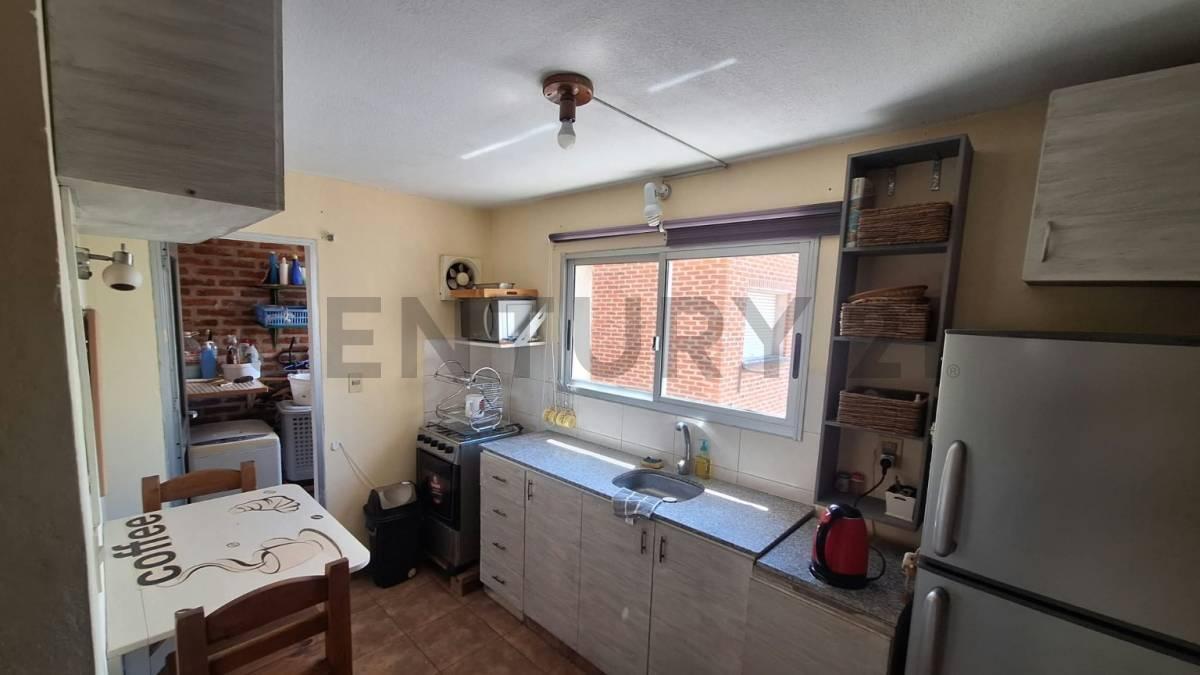 Foto de Centro Venta Apto 3 Dorm Piso Alto / A pasos Av Libertador USD89.000+, imagen 2