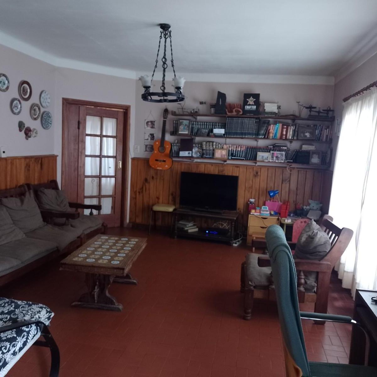 Se Vende Casa en El Bolsón - Barrio Residencial 3