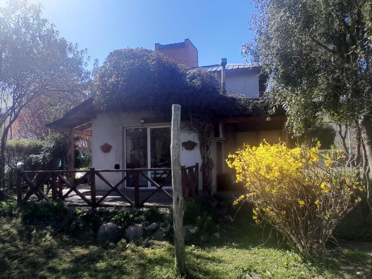 Casa en Equina, Barrio Arrayanes 4