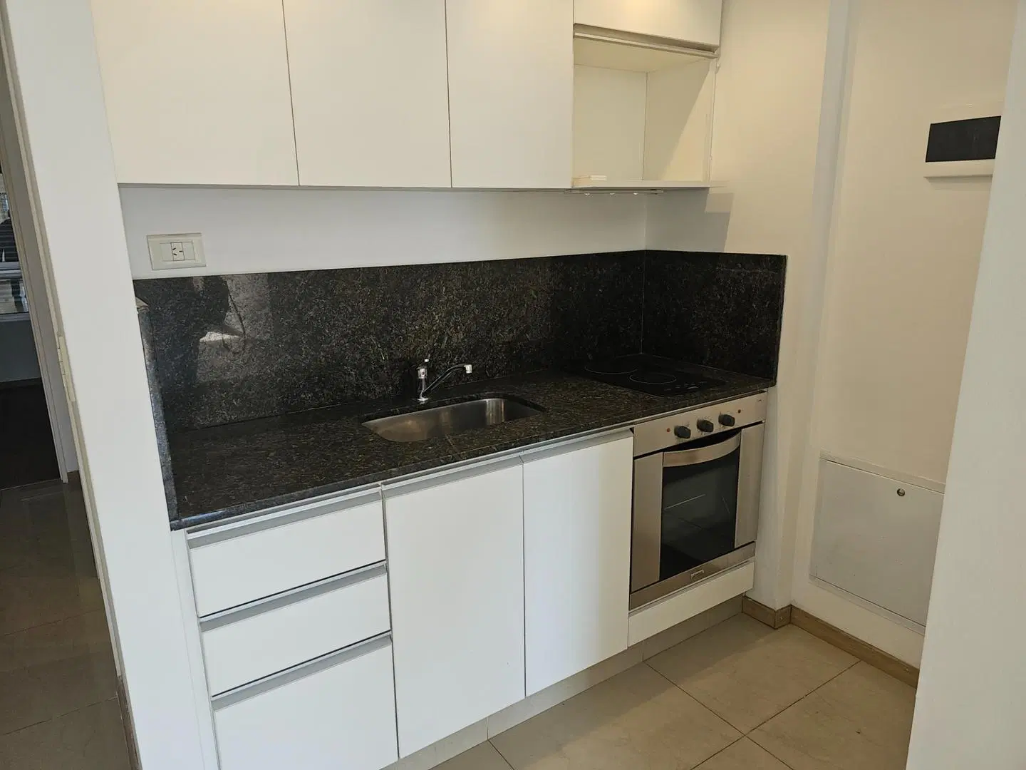 HERMOSO 2 AMBIENTES AL FRENTE CON BALCON 3