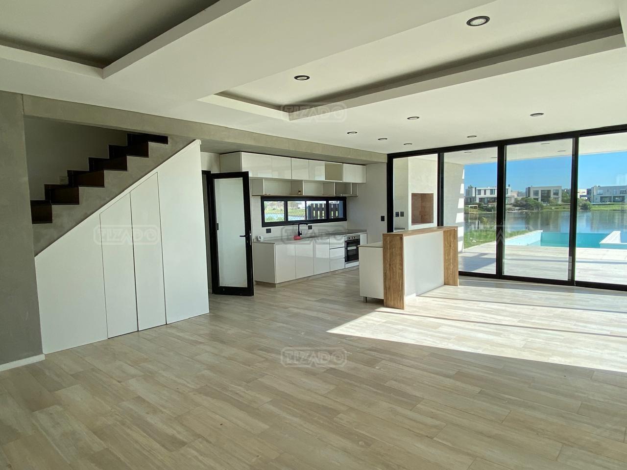Foto de Casa en Venta en San Sebastian Acepta financiamiento- AREA 8, San, imagen 2