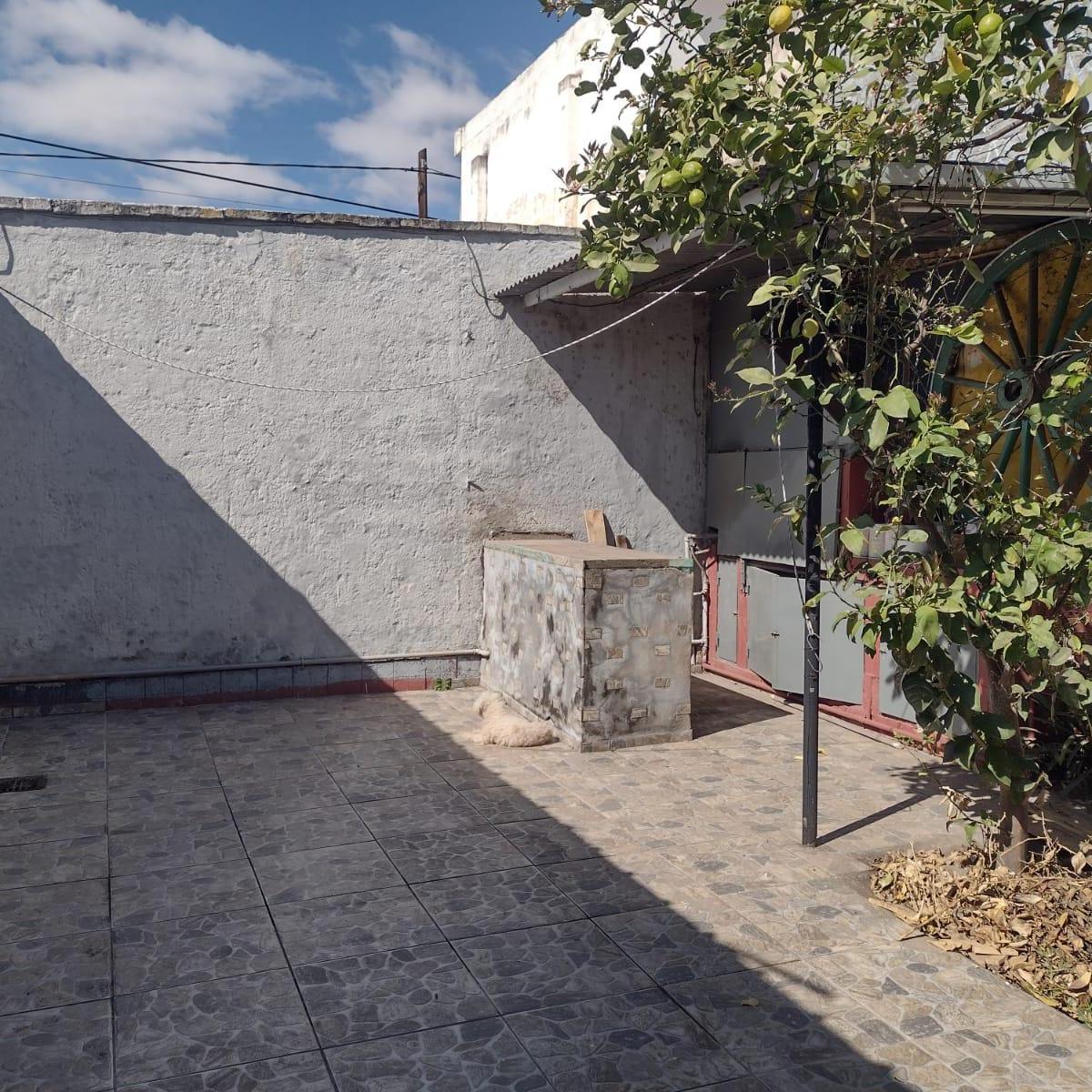 Casa 3 Dorm. Galeria Patio Cochera en B° Zumaran 1