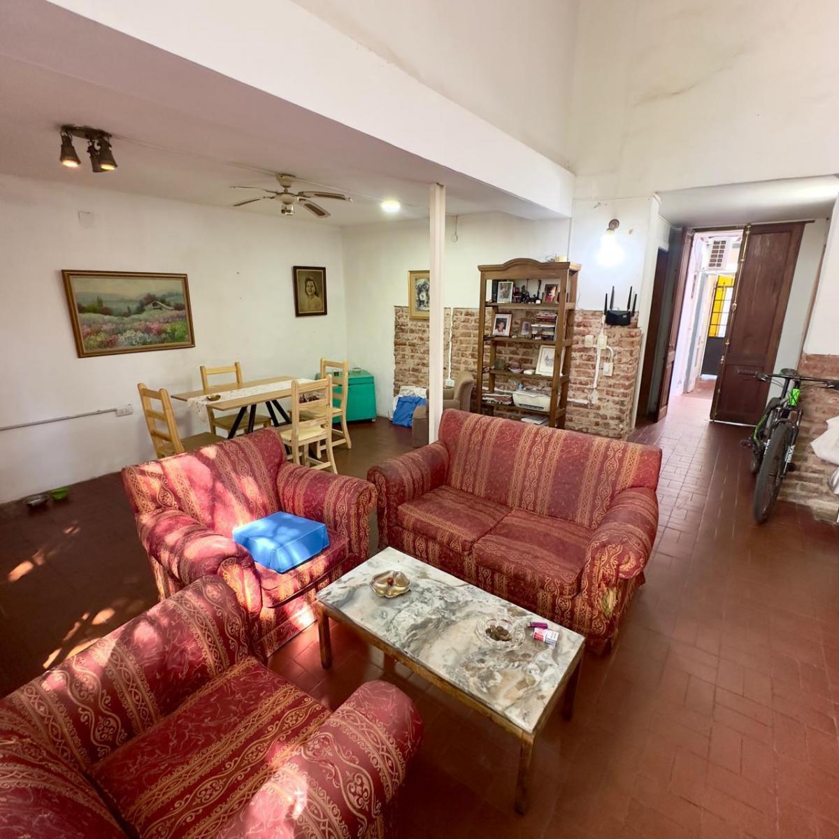 Casa en Venta B° Alta Cba de 3 Dorm. + 2 Dptos de 1 Dor - Patio Grande 1
