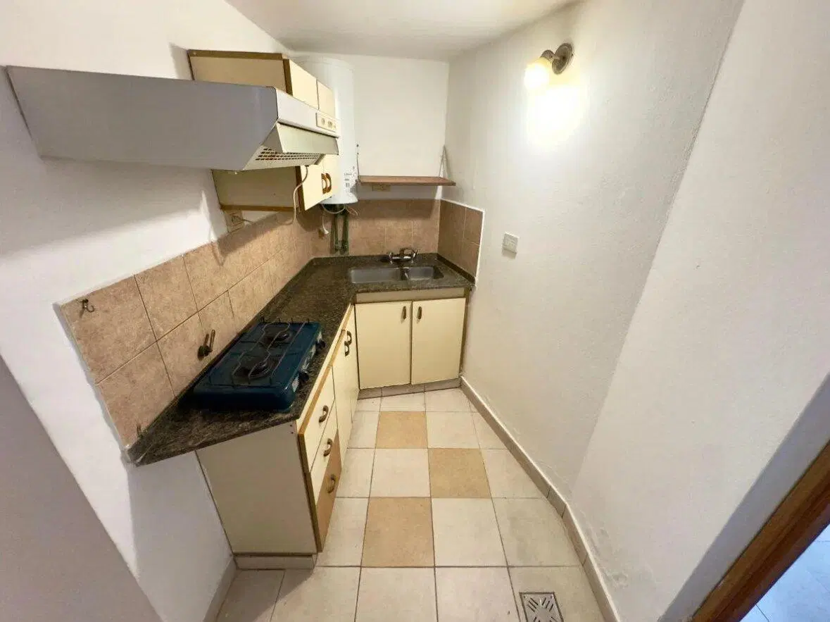 Departamento de 1 Dormitorio en Alquiler Planta Baja Sin Expensas Bv. Los Granaderos Esq R. del Bust 4
