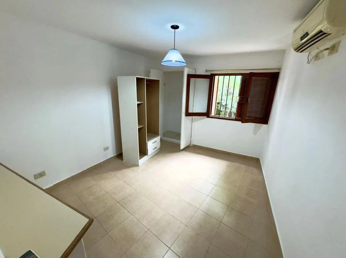 Departamento de 1 Dormitorio en Alquiler Planta Baja Sin Expensas Bv. Los Granaderos Esq R. del Bust 1