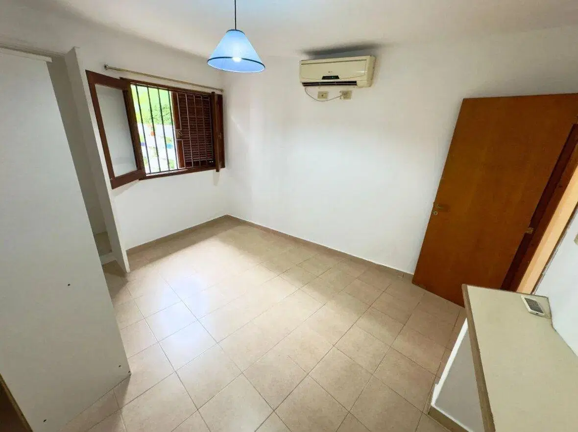 Departamento de 1 Dormitorio en Alquiler Planta Baja Sin Expensas Bv. Los Granaderos Esq R. del Bust 2
