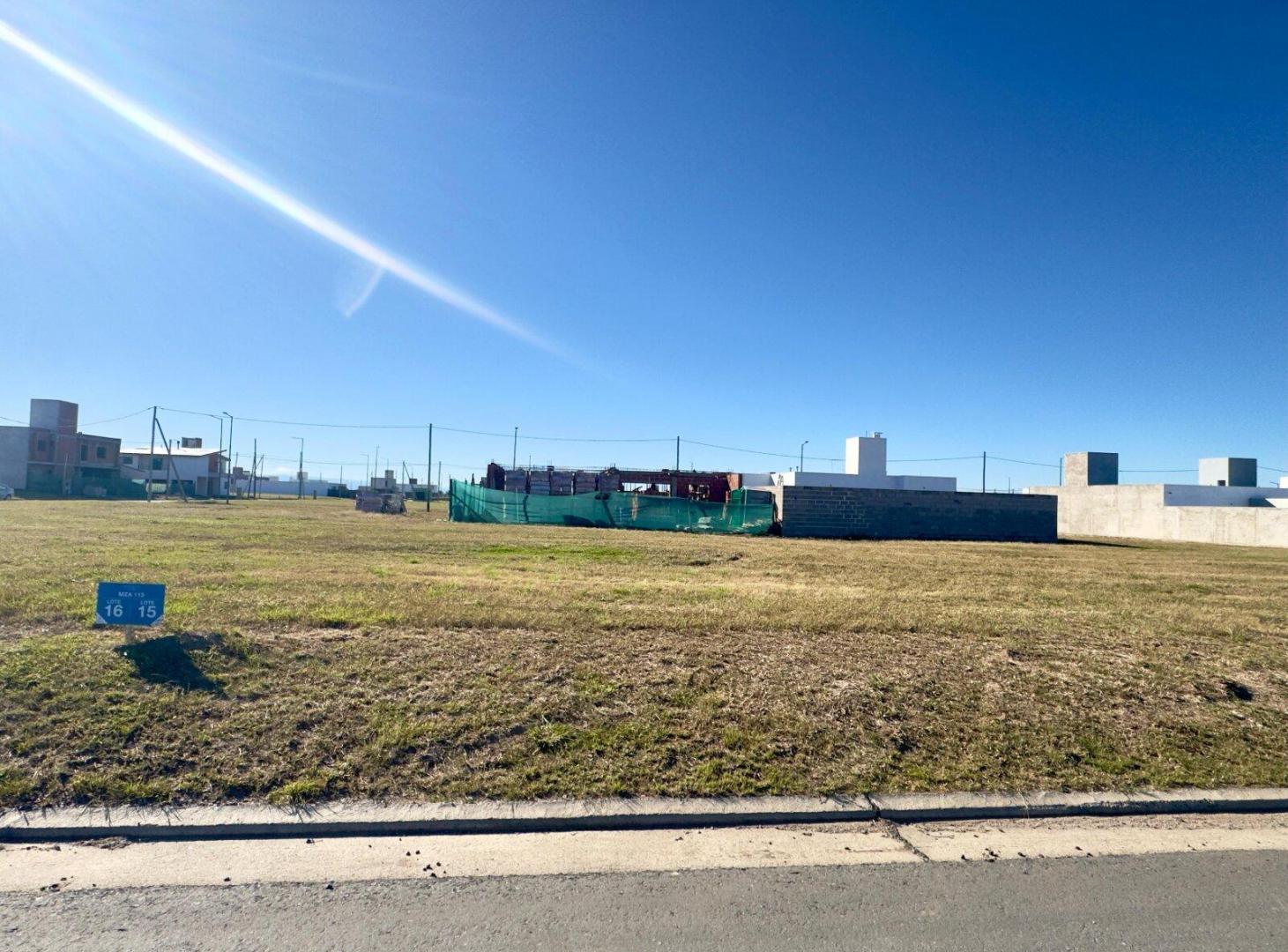 LOTE APTO DUPLEX 350 MTS FONDO NORTE PAMPAS DE MANANTIALES