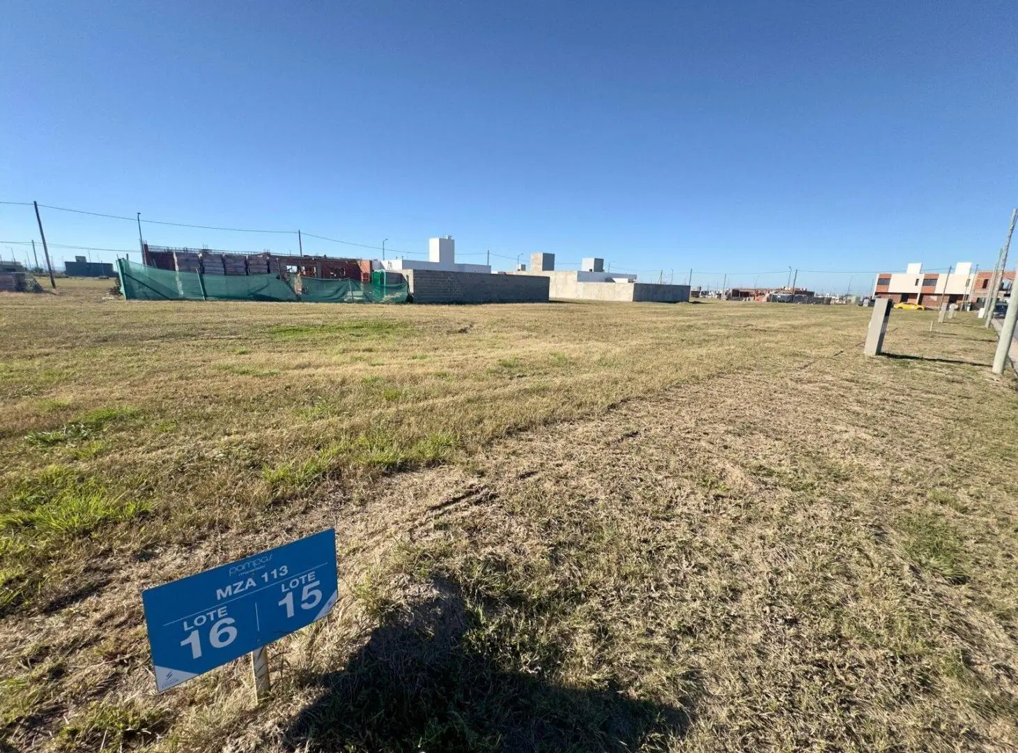 LOTE APTO DUPLEX 350 MTS FONDO NORTE PAMPAS DE MANANTIALES 4