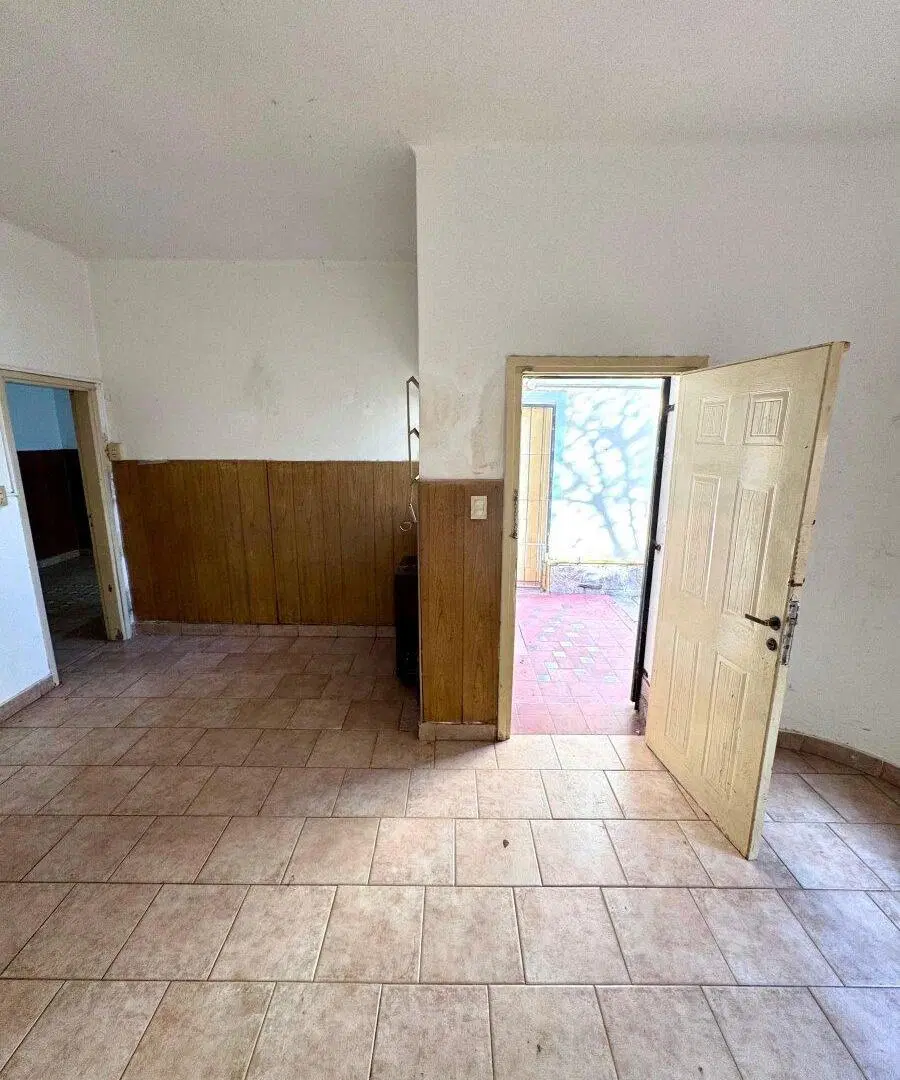 PH EN VENTA P/ REFACCIONAR 2 DOR PLANTA CON PATIO  BAJA B° GENERAL PAZ 5