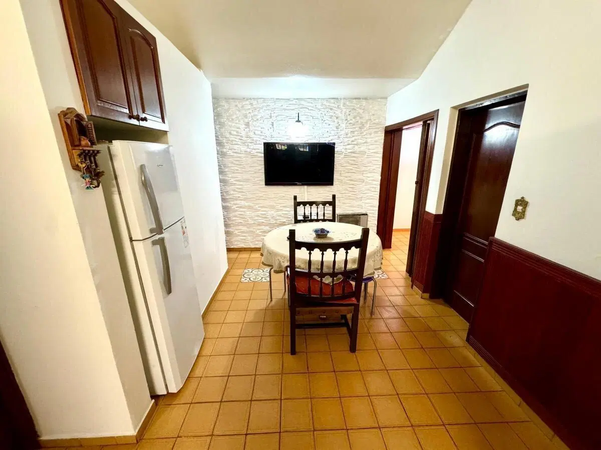 Casa en venta en b° Urca 3 dorm Pileta patio cochera fte plaza 5