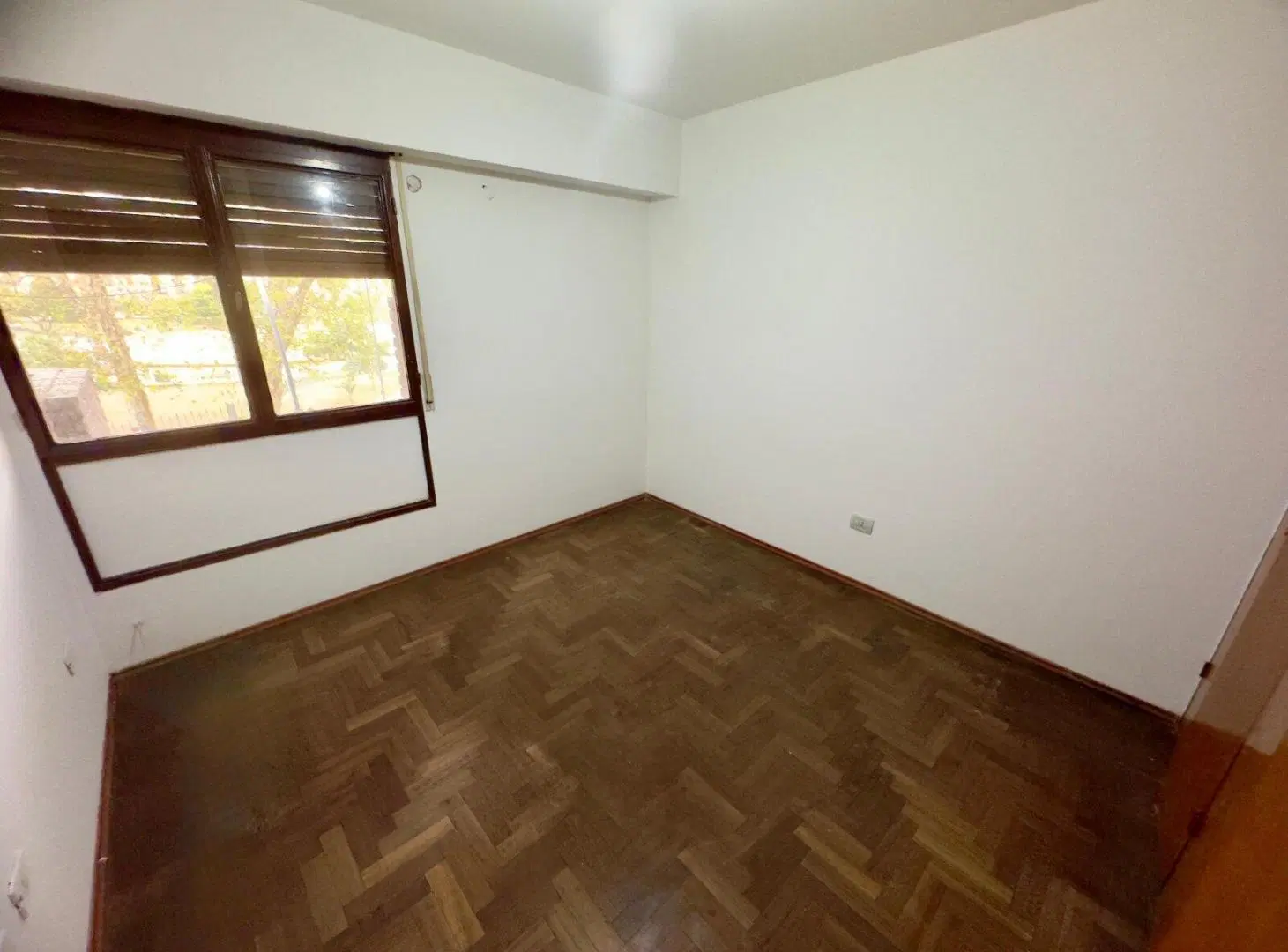 DPTO EN ALQUILER DE 1 DORM BALCON EN 27 DE ABRIL FTE PASEO SOBREMONTE 8