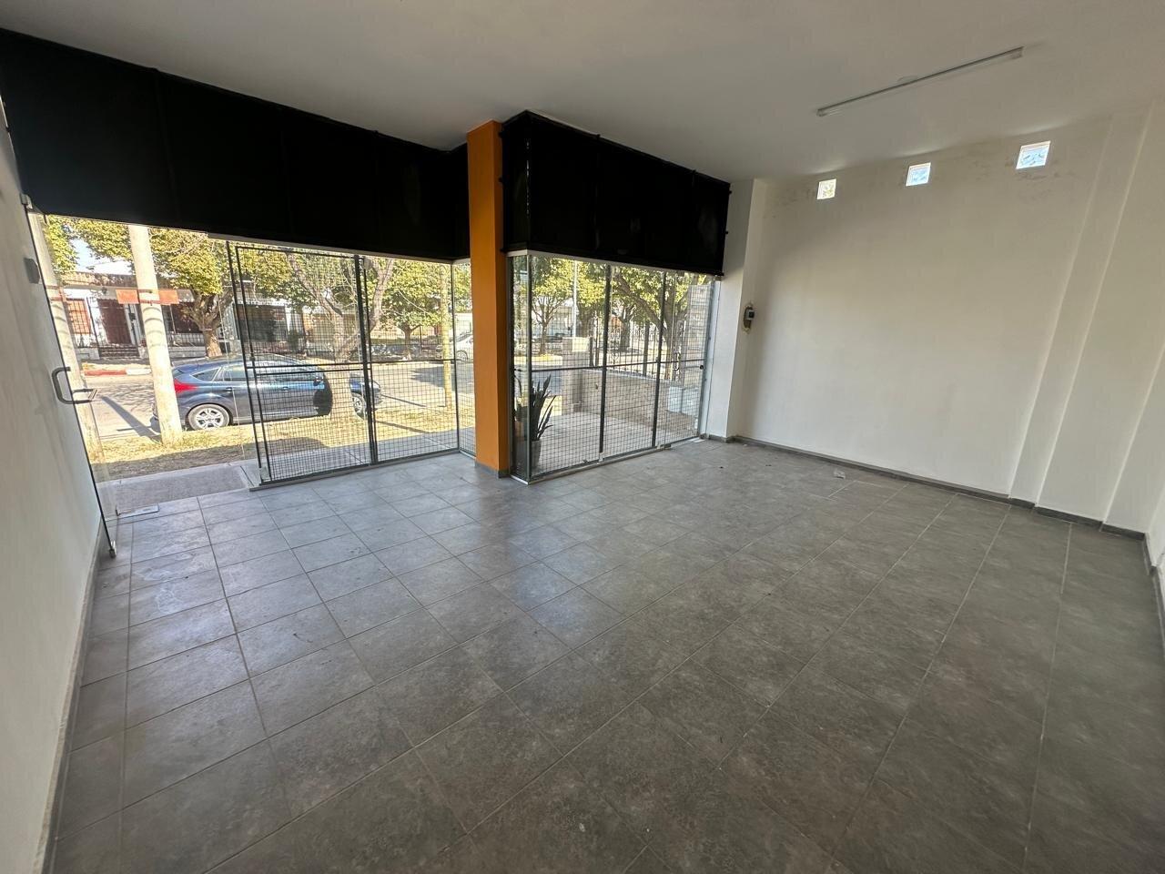 Foto de LOCAL EN ALQUILER 35 MTS CALLE LOS HORNILLOS B° BIALET MASSE, imagen 2