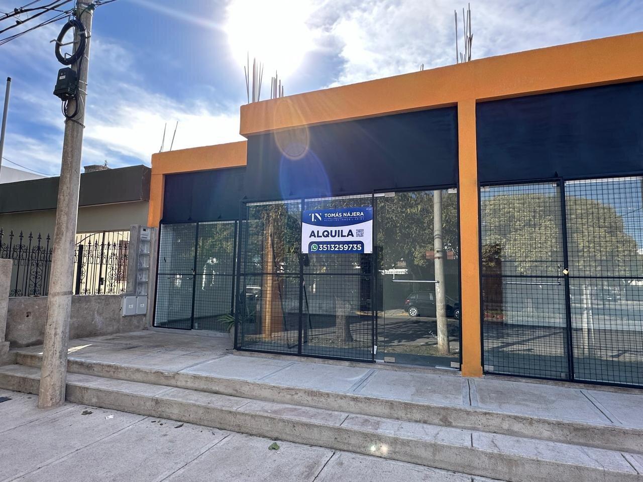Foto de LOCAL EN ALQUILER 35 MTS CALLE LOS HORNILLOS B° BIALET MASSE, imagen 4