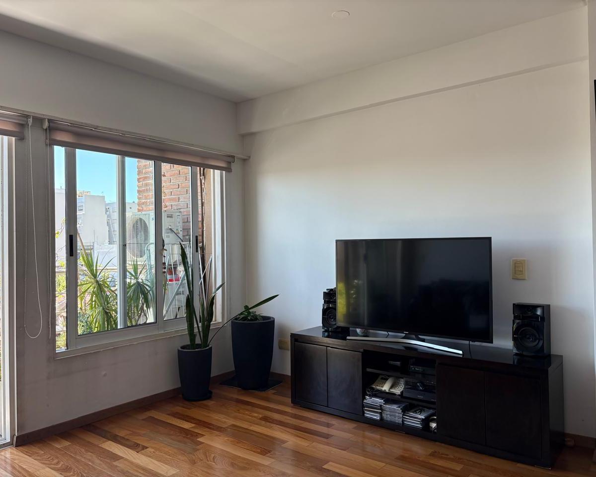 Departamento 2 Ambientes, Divisble en 3, en Lascano Al 4000 4