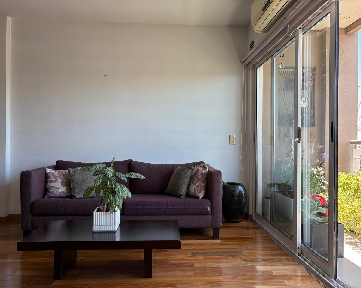 Departamento 2 Ambientes, Divisble en 3, en Lascano Al 4000 2