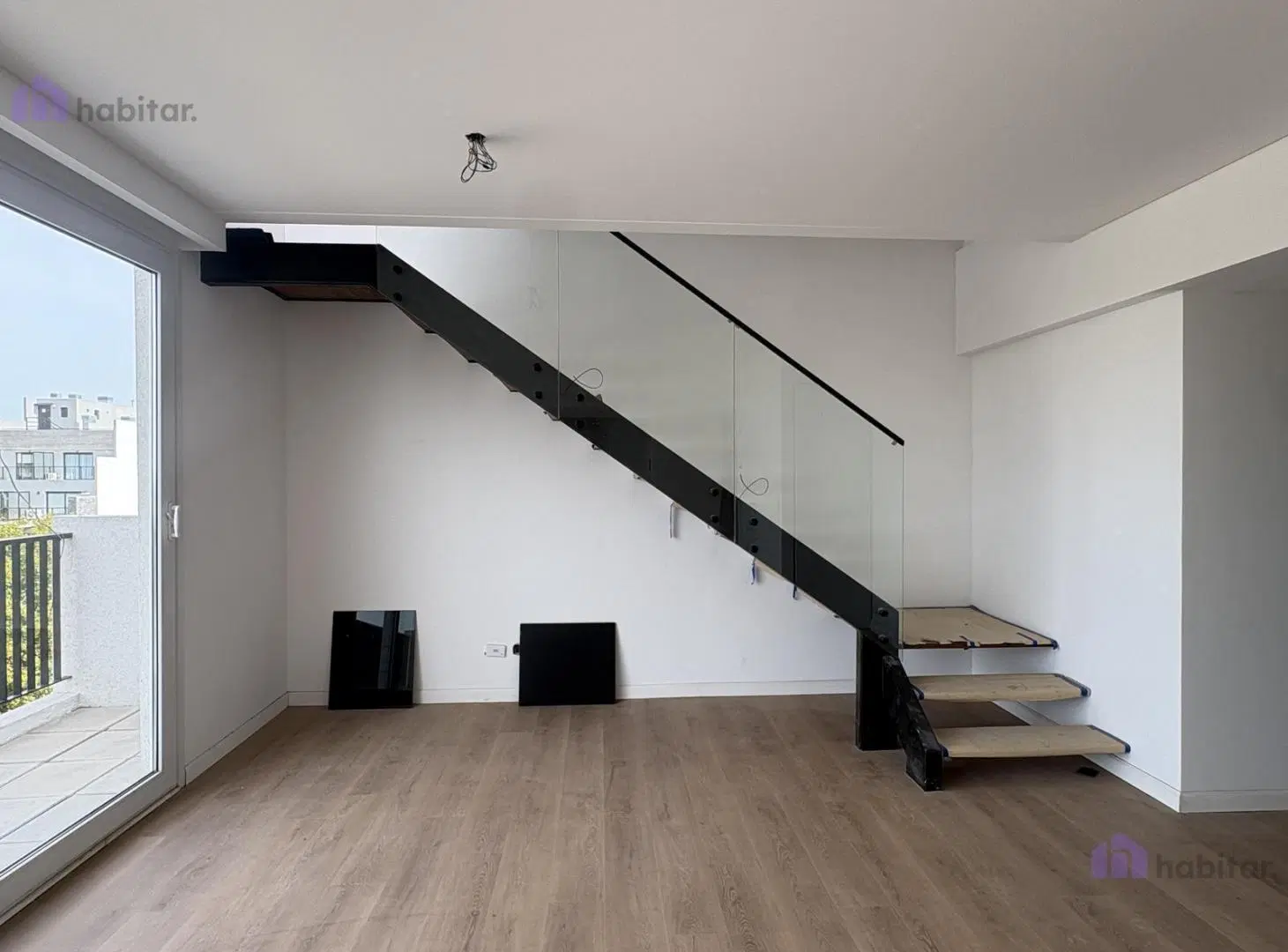 DÚPLEX ÚNICO: 2 Ambientes con TERRAZA PROPIA (Gran Potencial) 3