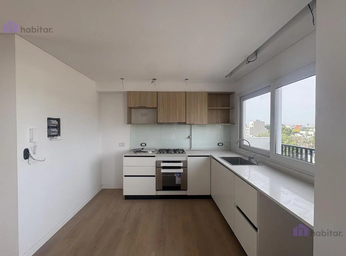 DÚPLEX ÚNICO: 2 Ambientes con TERRAZA PROPIA (Gran Potencial) 2