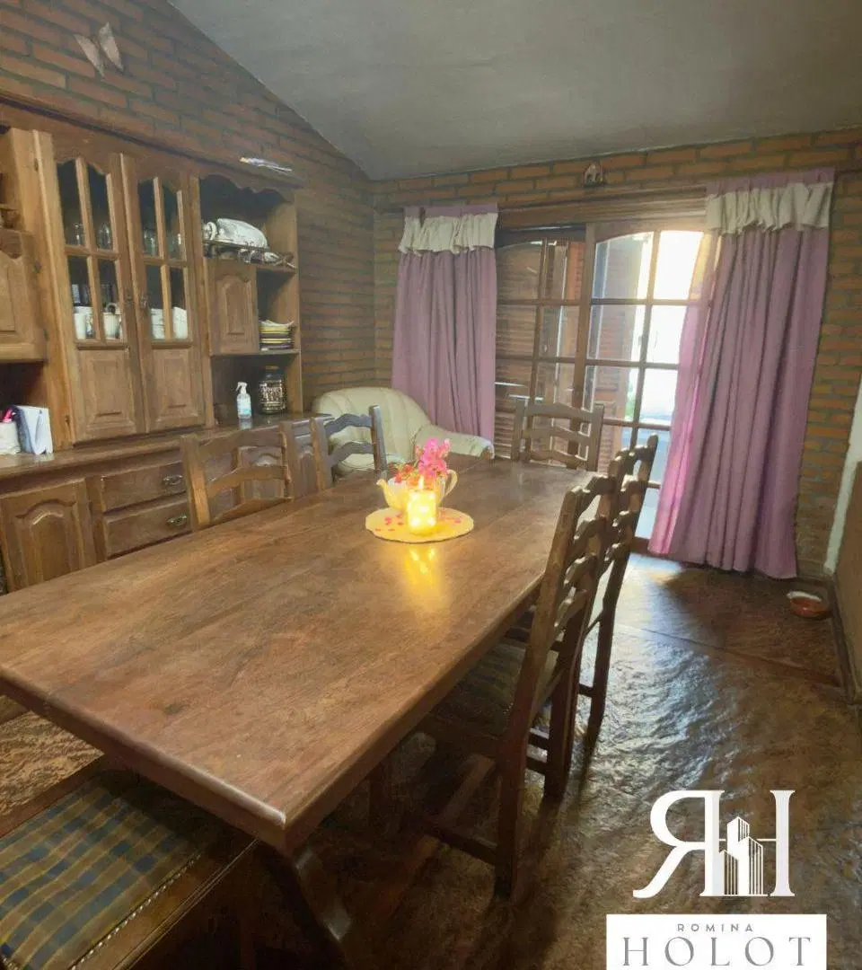 CASA EN VENTA DE 3 DORMITORIOS CON QUINCHO CERRADO 5