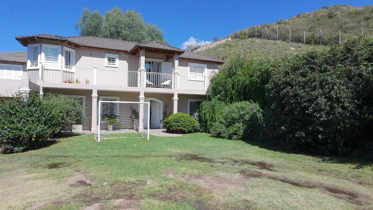 Foto de Magnífica Casa Estilo Residencial al Pie de las Sierras, imagen 5