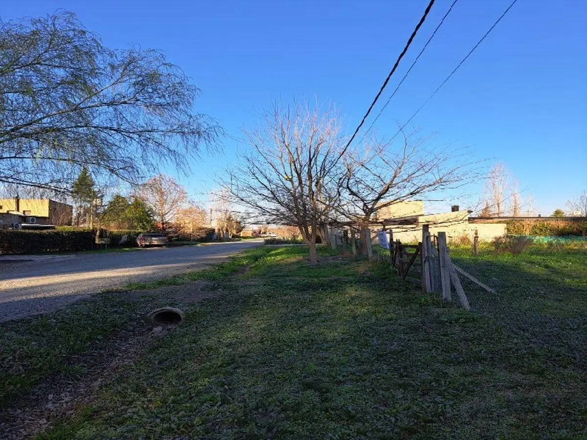 Lote de terreno en Barrio El Rincón de Villa Elisa 1