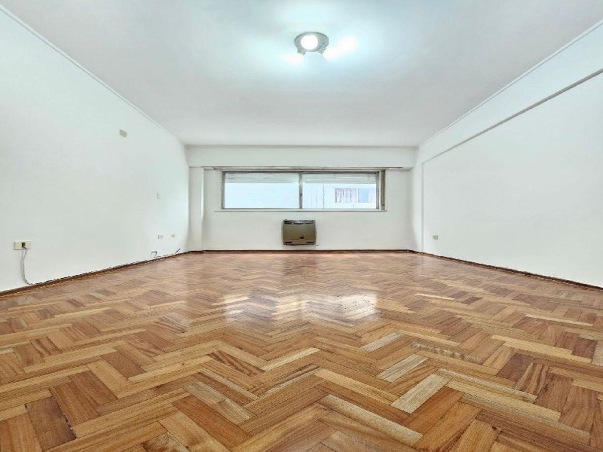 Foto de Importante departamento con cochera, imagen 3