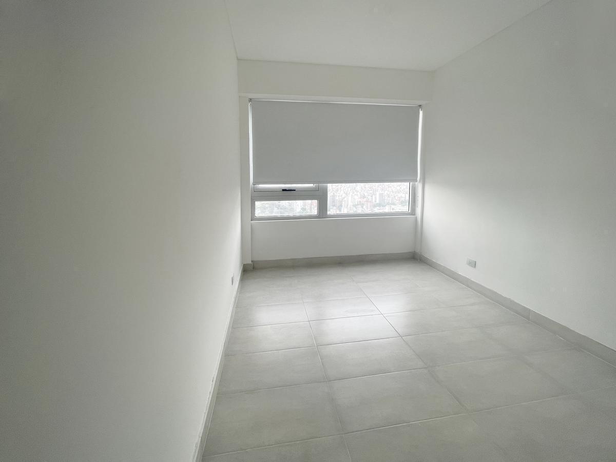 Foto de Departamento de Categoría, 3 Dormitorios Dependencia de Servicio, imagen 2
