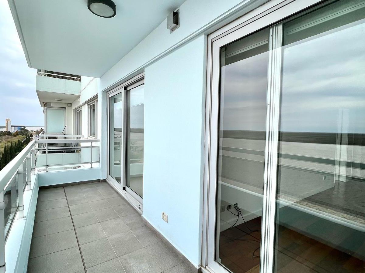 Alquiler - Venta - 1 Dormitorio con Balcón Terraza y Cochera 3