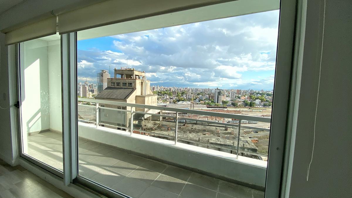 Alquiler - Venta con Cochera Monoambiente Amplio Torre Maui 3