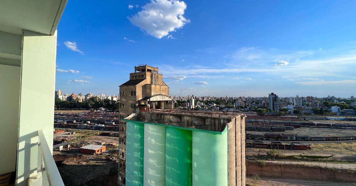 Alquiler - Venta con Cochera Monoambiente Amplio Torre Maui 5