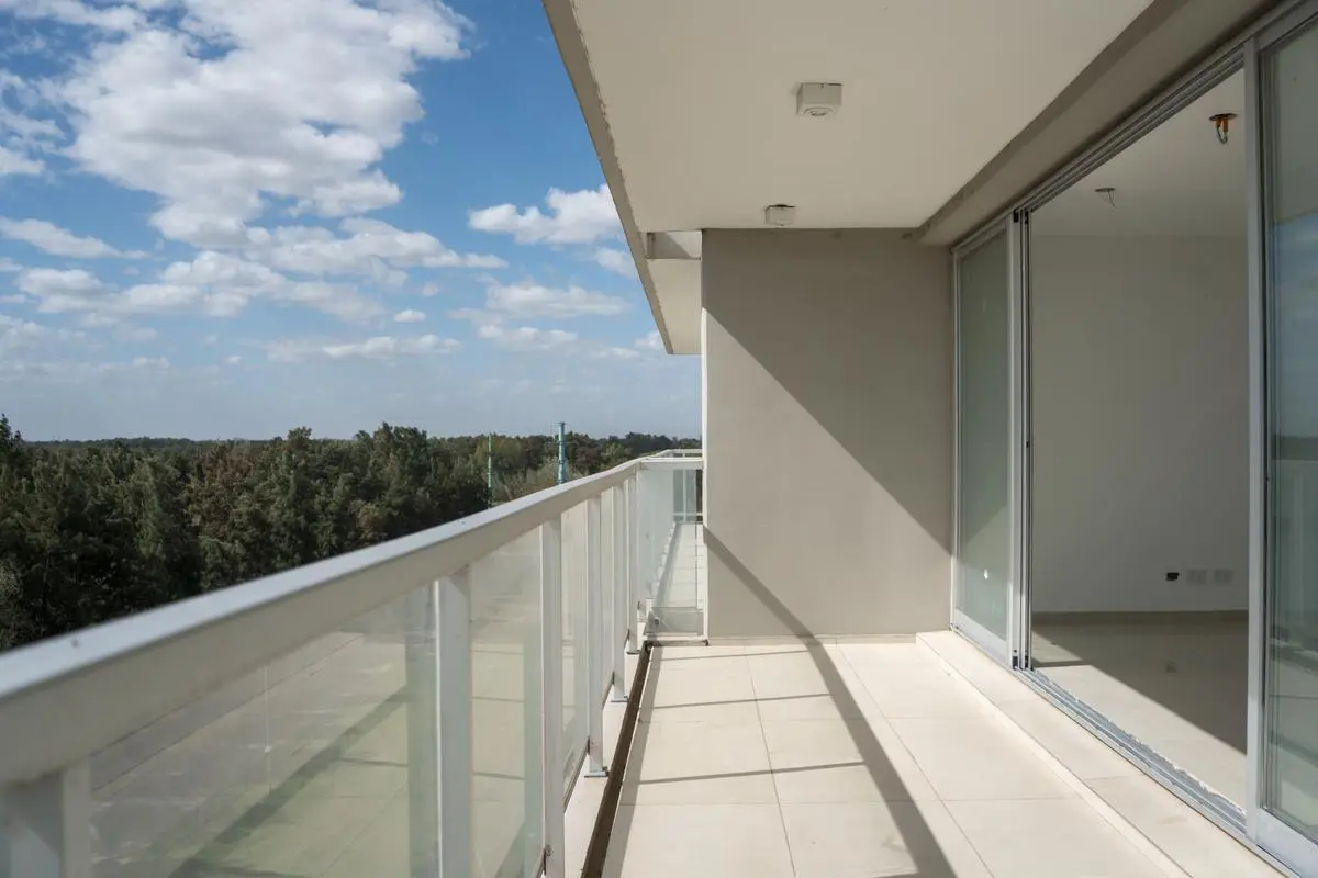 VENTA 3 DORMITORIOS CON  COCHERA DOBLE - FISHERTON VIEW 5