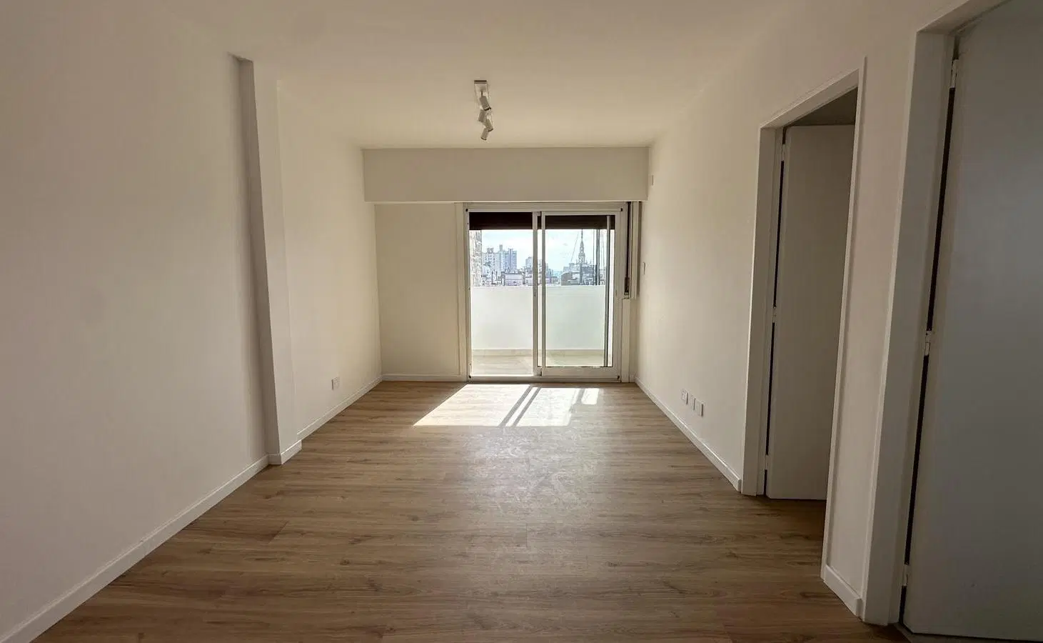 VENTA Departamento 2 DORMITORIOS RECICLADO CENTRICO 3