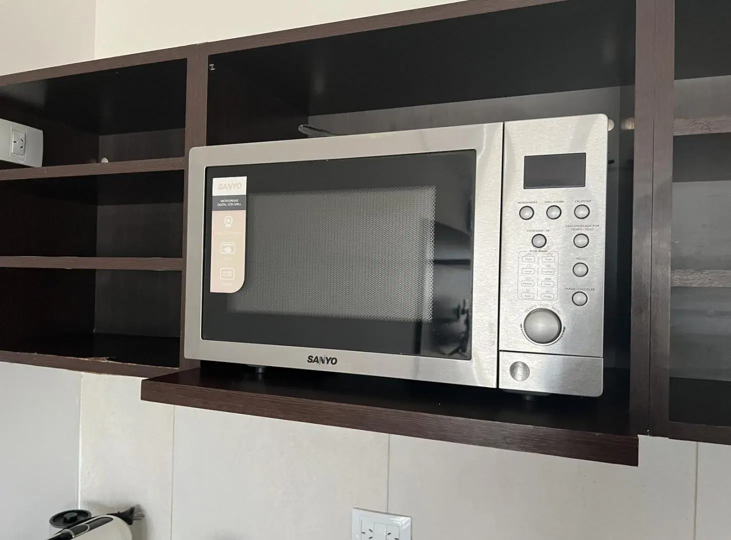 ALQUILER LOFT SEMI EQUIPADO CON COCHERA Y BAULERA MAUI PUERTO NORTE 5