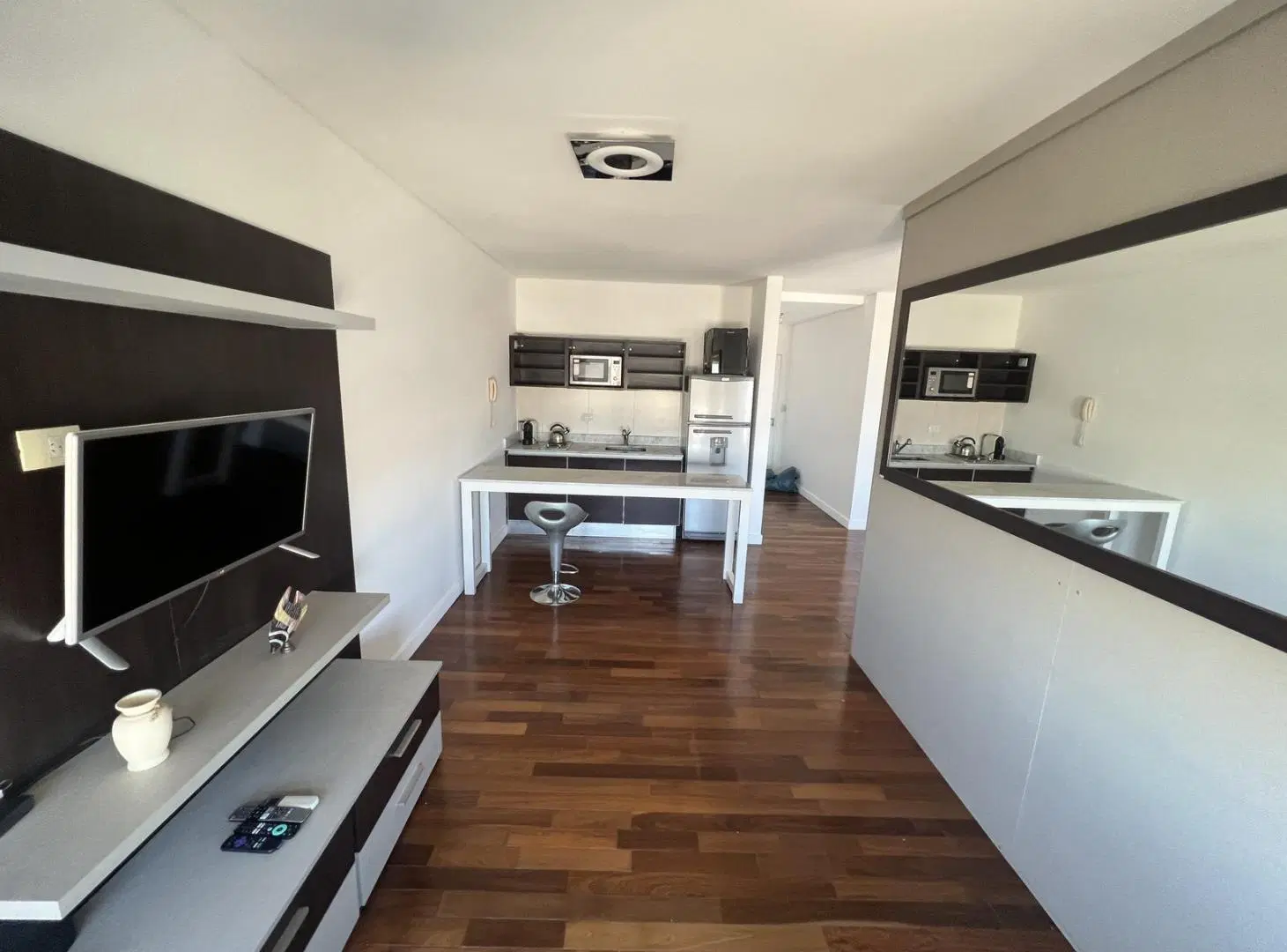 ALQUILER LOFT SEMI EQUIPADO CON COCHERA Y BAULERA MAUI PUERTO NORTE 2