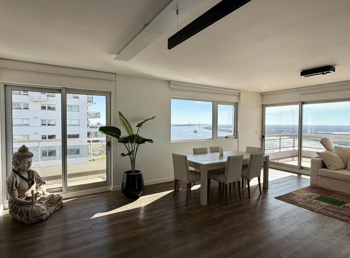 Departamento en  VENTA 3 DORMITORIOS CON 2 COCHERAS MAUI VISTA RIO.- 2
