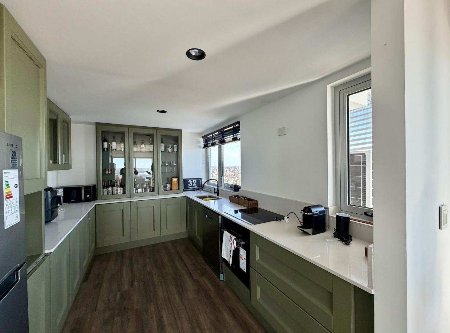 Foto de Departamento en VENTA 3 DORMITORIOS CON 2 COCHERAS MAUI VISTA RIO.-, imagen 4