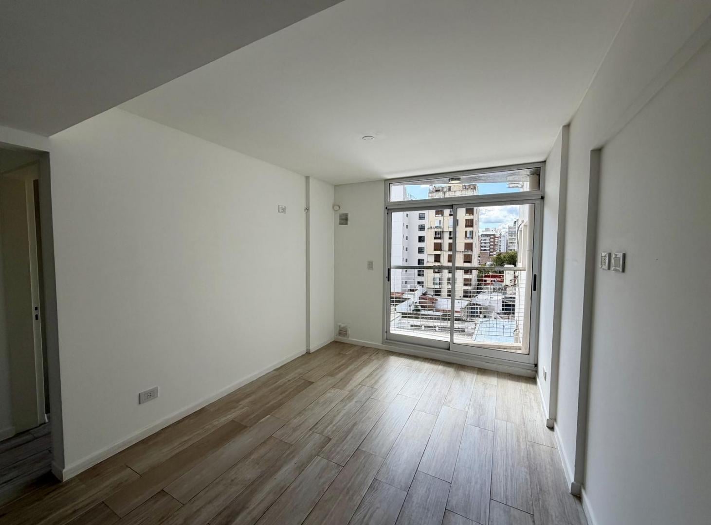 Foto de ALQUILER departamento 1 dormitorio Montevideo 324, imagen 1