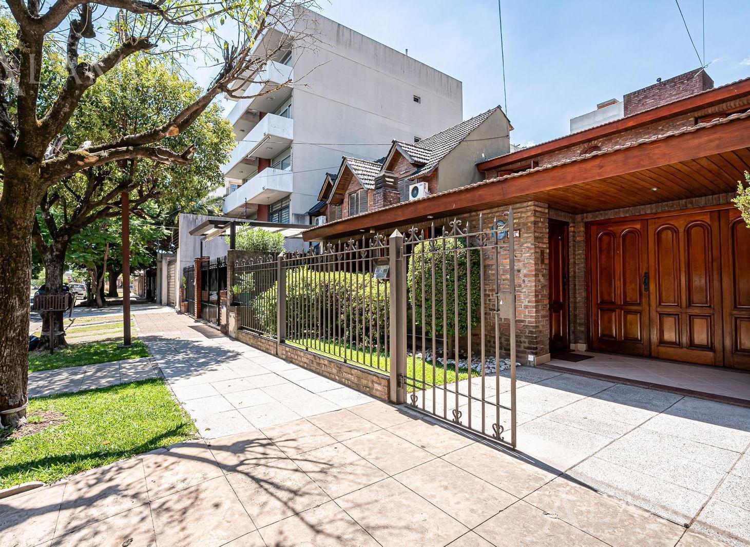 VENTA CASA 5 AMB HAEDO NORTE FONDO PILETA