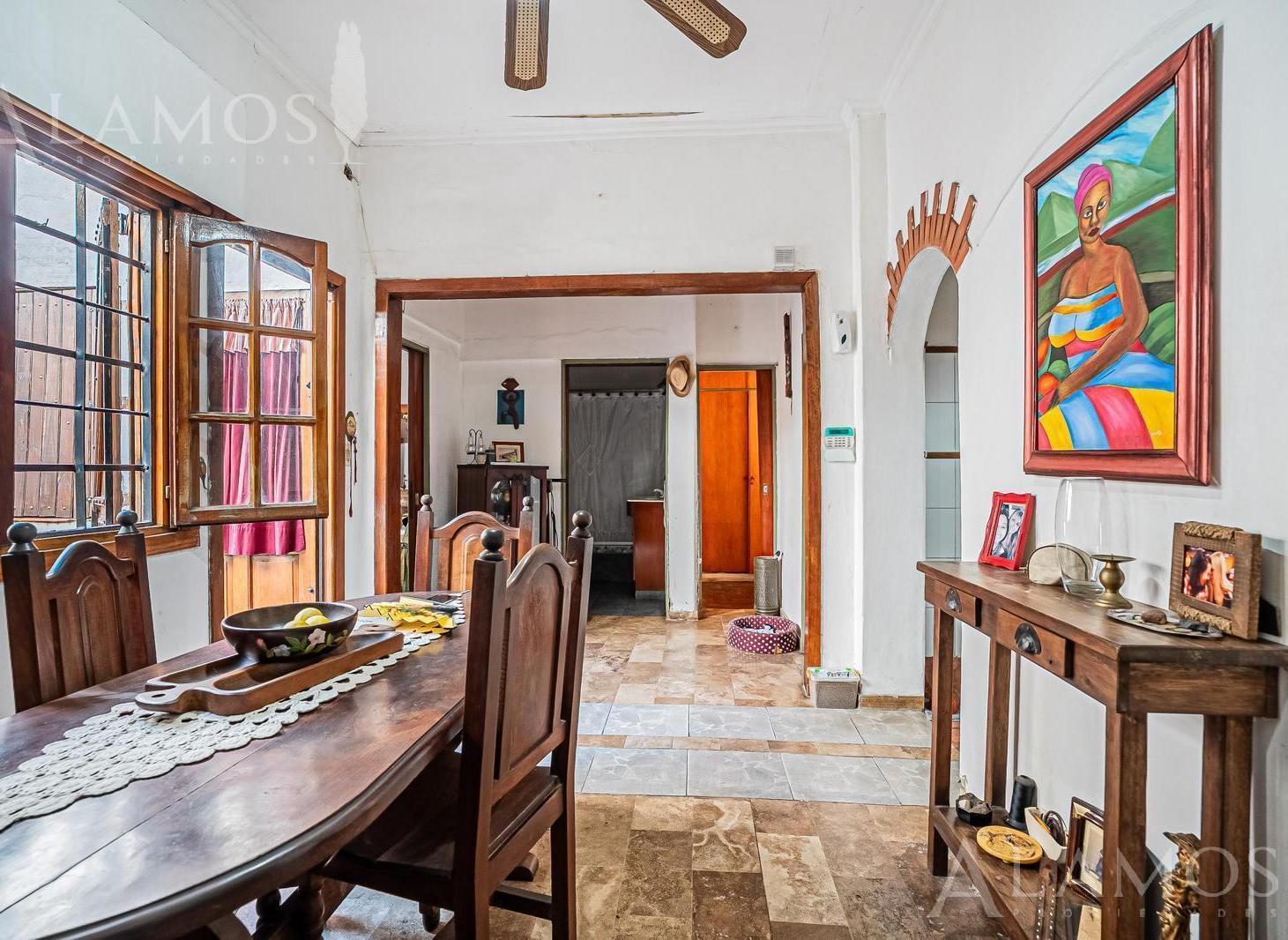 Foto de VENTA CASA 4 AMBIENTES EN HAEDO JARDIN COCHERA, imagen 4