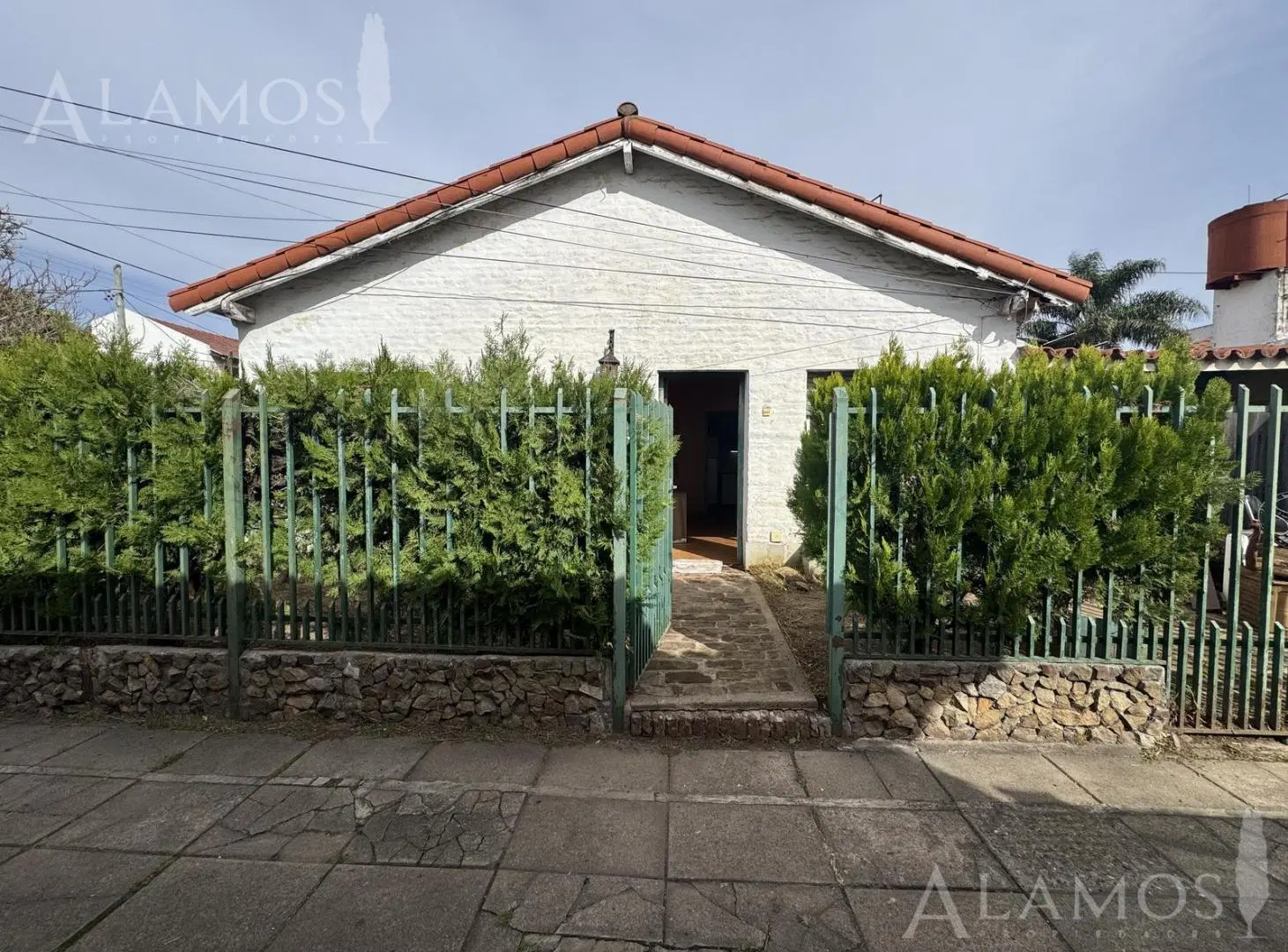 VENTA PH 3 AMBIENTES FRENTE EN RAMOS MEJIA COCHERA Y GRAN PATIO JARDIN 4