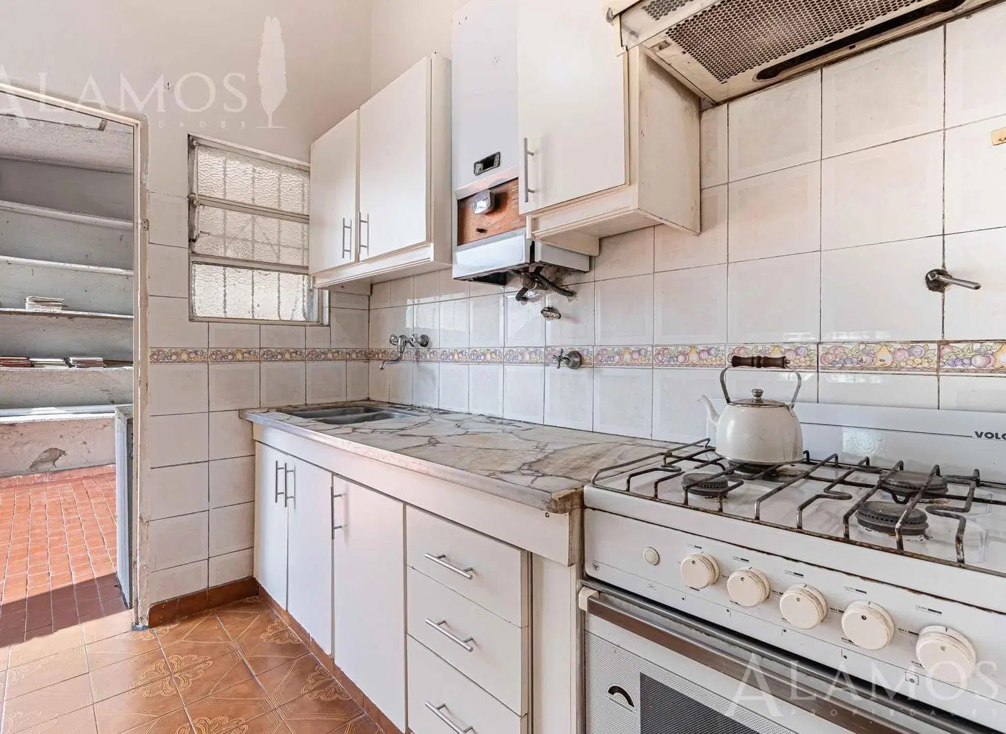 Casa 3 ambientes con parque en Villa Luzuriaga 2