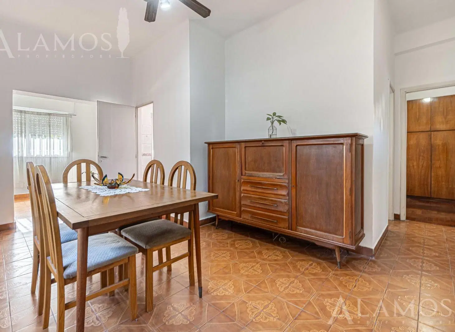 Casa 3 ambientes con parque en Villa Luzuriaga 3