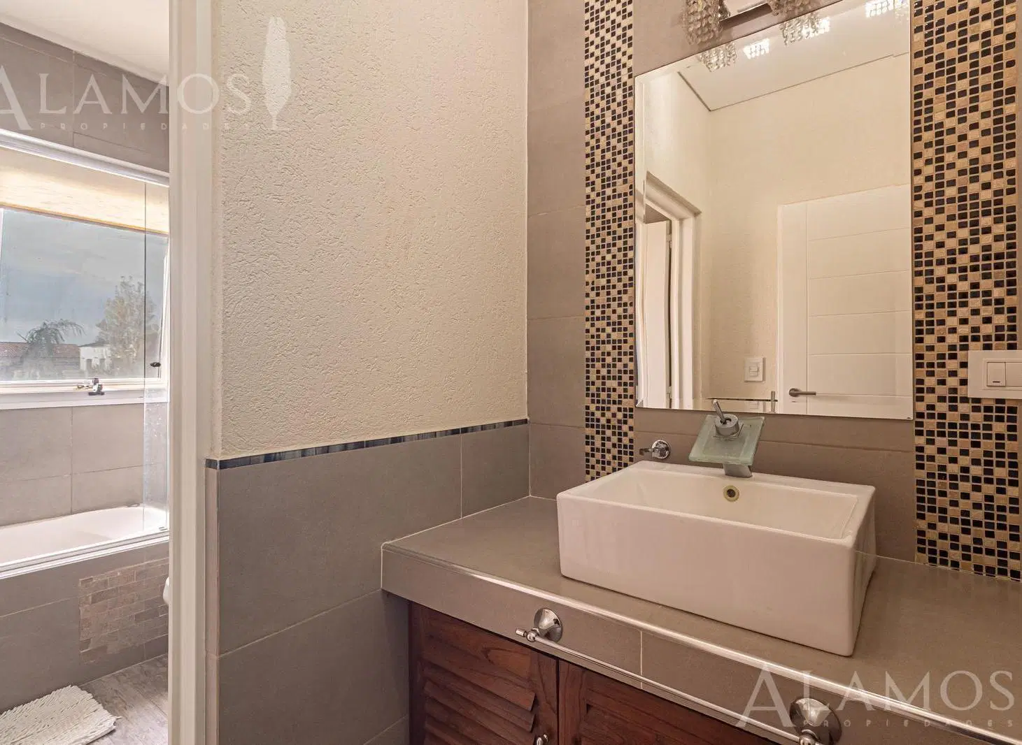 VENTA CASA DE 5 AMBIENTES EN BARRIO LOS TALAS CANNING 3