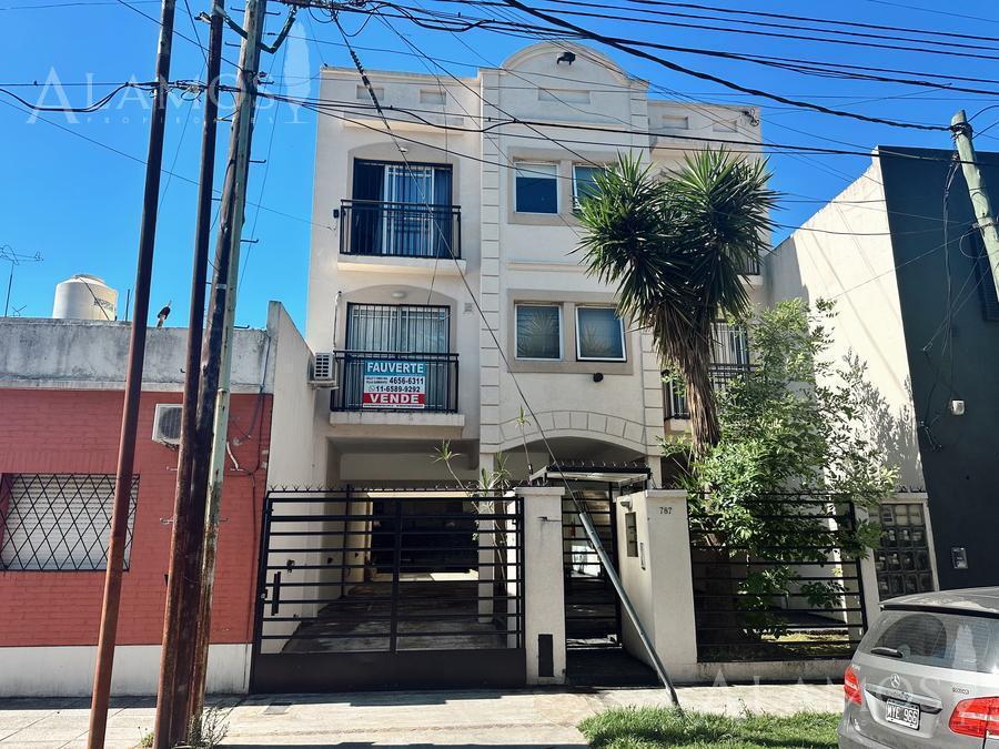 VENTA PH 3 AMB EN VILLA SARMIENTO CON PARQUE Y COCHERA