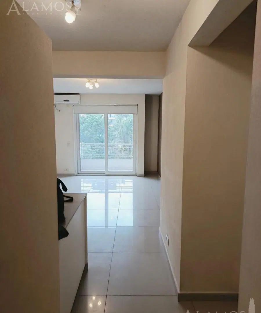 VENTA MONOAMBIENTE EN RAMOSMEJIA CENTRO 2